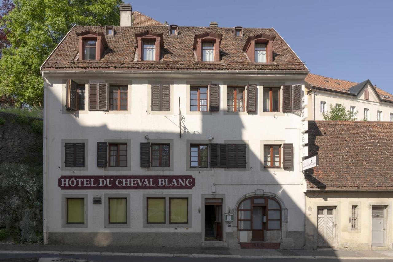 Hotel Du Cheval-Blanc Ла-Шо-де-Фон Экстерьер фото